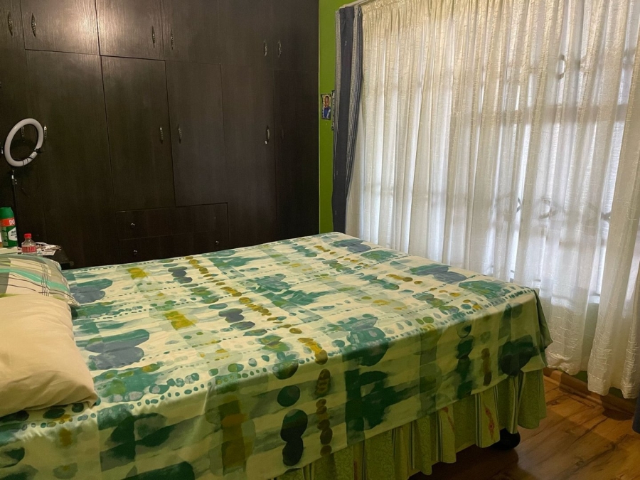 3 Bedroom Property for Sale in Molifi Tau Kloof Free State